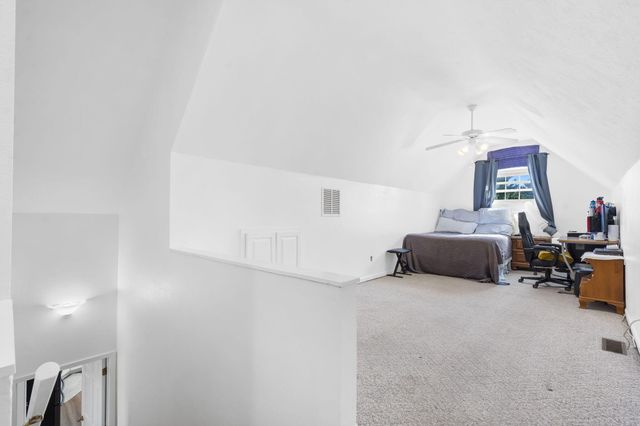 100 Micahs Xing, Reeds Spring, MO 65737