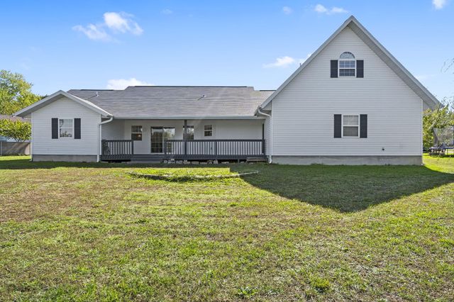 100 Micahs Xing, Reeds Spring, MO 65737