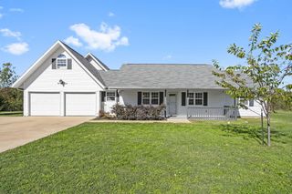 100 Micahs Xing, Reeds Spring, MO 65737