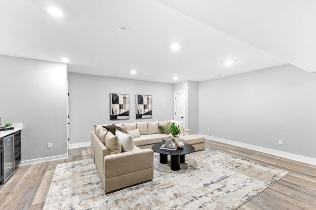 338 S Ohio Avenue, Columbus, OH 43205
