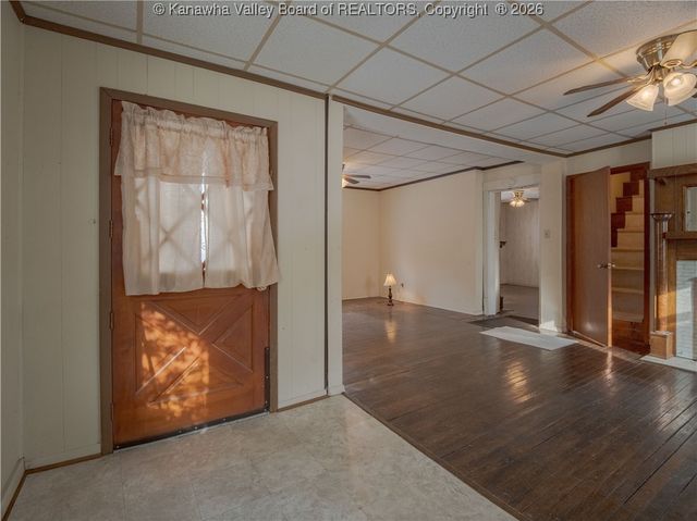 850 Greendale Drive, Charleston, WV 25302