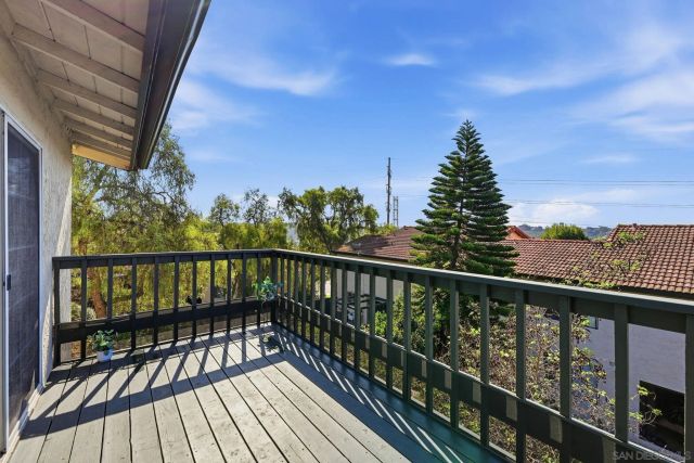 6949 Camino Revueltos, San Diego, CA 92111