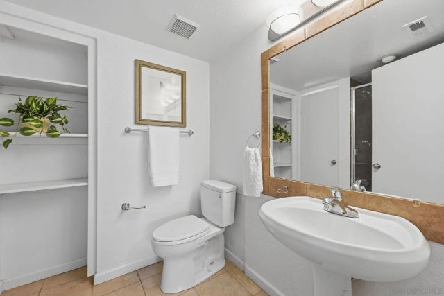 6949 Camino Revueltos, San Diego, CA 92111