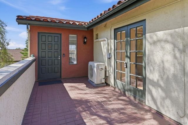 6949 Camino Revueltos, San Diego, CA 92111