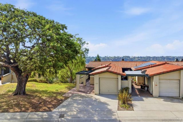 6949 Camino Revueltos, San Diego, CA 92111
