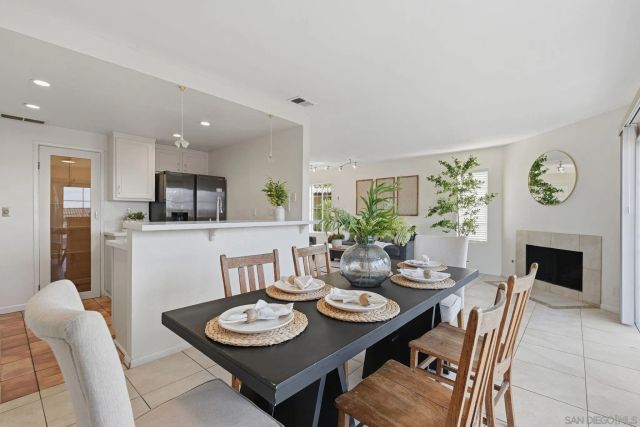 6949 Camino Revueltos, San Diego, CA 92111