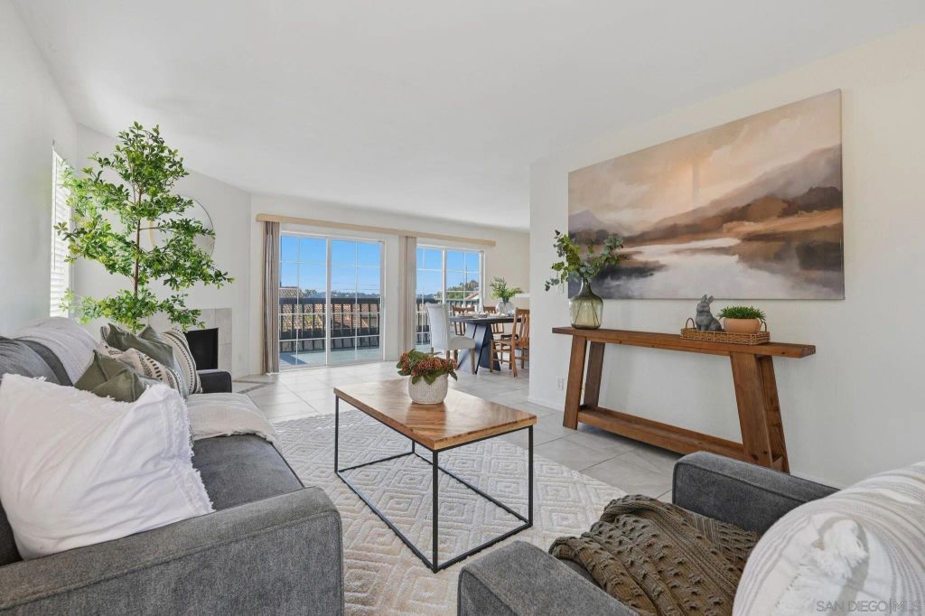 6949 Camino Revueltos, San Diego, CA 92111