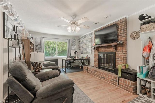 702 Seaford RD, Seaford, VA 23696