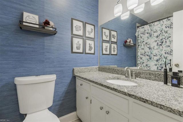 702 Seaford RD, Seaford, VA 23696