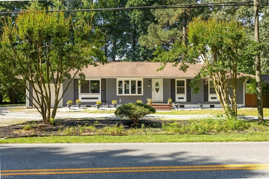 702 Seaford RD, Seaford, VA 23696