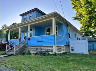 92 Locust St, Brockton, MA 02301