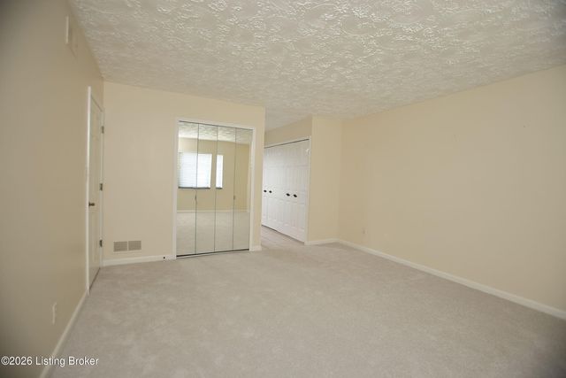 1600 Gardiner Ln 204, Louisville, KY 40205