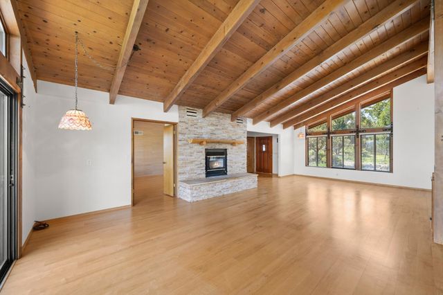 24717 Rodeo Flat Rd, Auburn, CA 95602