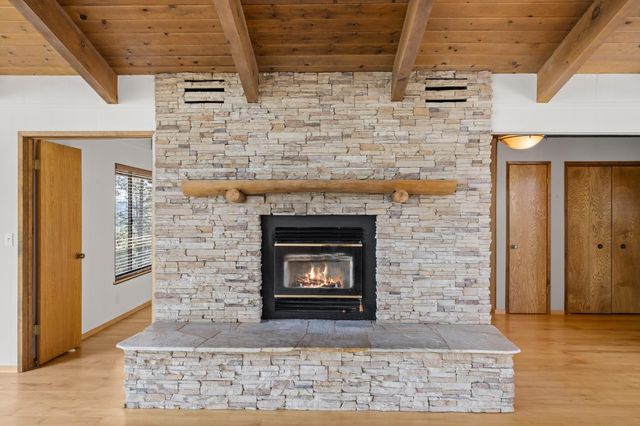 24717 Rodeo Flat Rd, Auburn, CA 95602