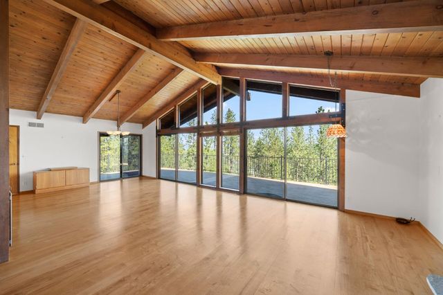 24717 Rodeo Flat Rd, Auburn, CA 95602