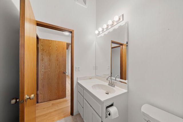 24717 Rodeo Flat Rd, Auburn, CA 95602