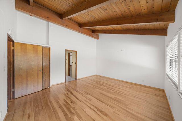 24717 Rodeo Flat Rd, Auburn, CA 95602