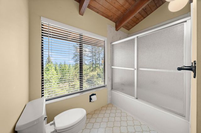 24717 Rodeo Flat Rd, Auburn, CA 95602