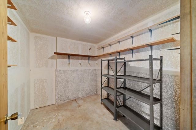 24717 Rodeo Flat Rd, Auburn, CA 95602