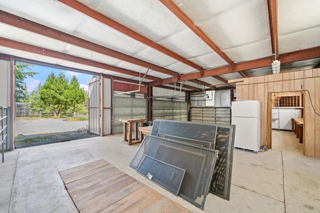 24717 Rodeo Flat Rd, Auburn, CA 95602