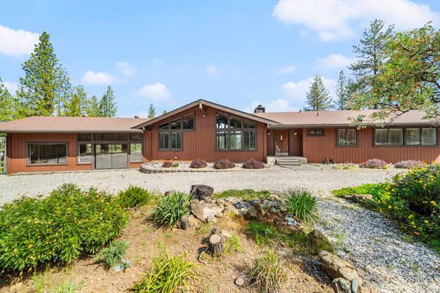 24717 Rodeo Flat Rd, Auburn, CA 95602