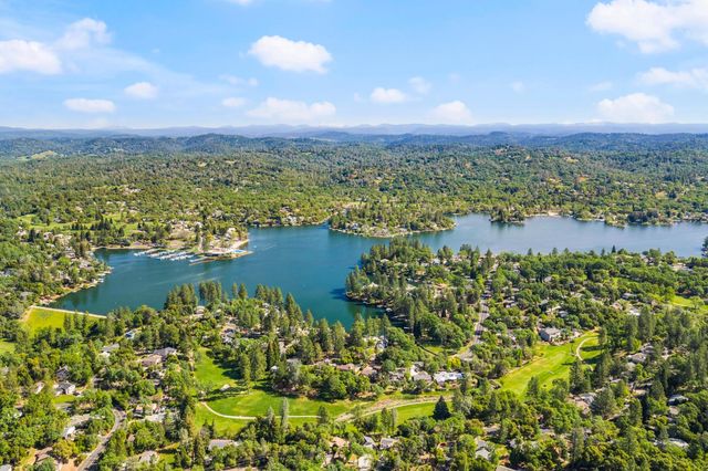 24717 Rodeo Flat Rd, Auburn, CA 95602