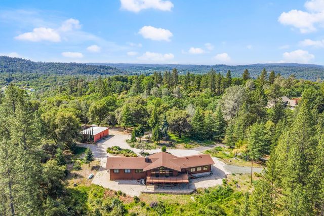 24717 Rodeo Flat Rd, Auburn, CA 95602