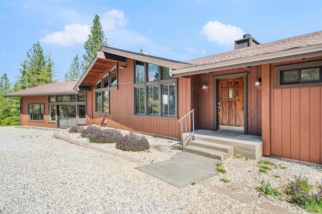 24717 Rodeo Flat Rd, Auburn, CA 95602