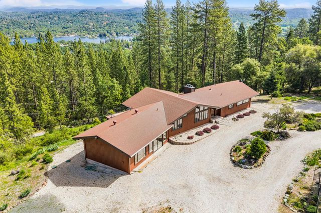 24717 Rodeo Flat Rd, Auburn, CA 95602