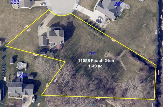 11056 Peach Glen Avenue NW, Uniontown, OH 44685