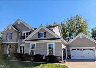 11056 Peach Glen Avenue NW, Uniontown, OH 44685