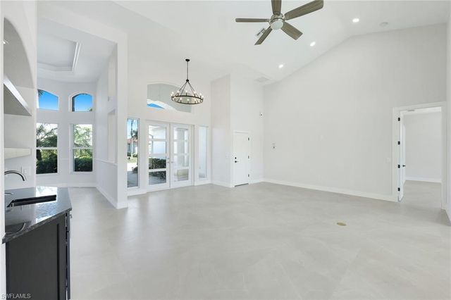 1524 SW 56th TER, Cape Coral, FL 33914