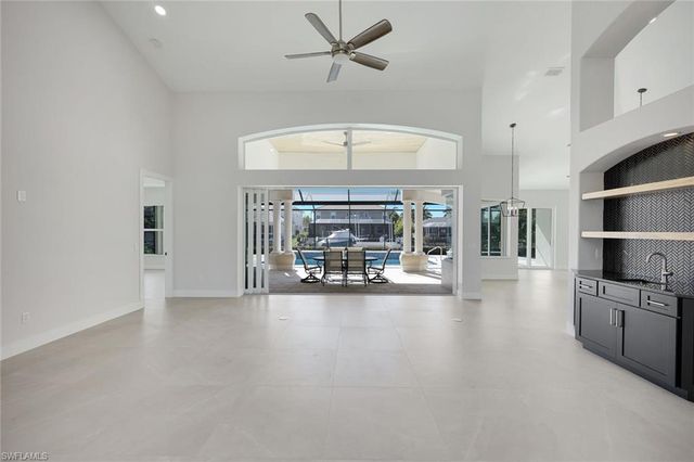 1524 SW 56th TER, Cape Coral, FL 33914