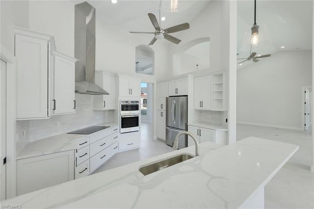 1524 SW 56th TER, Cape Coral, FL 33914