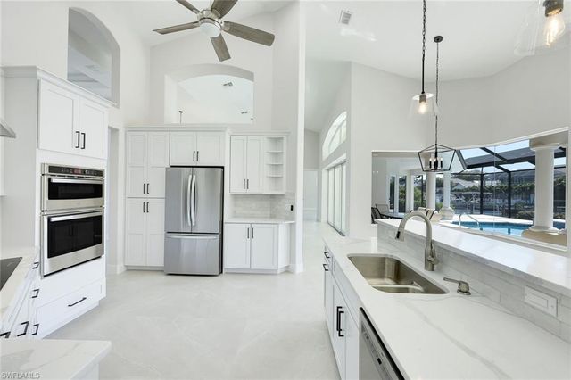 1524 SW 56th TER, Cape Coral, FL 33914