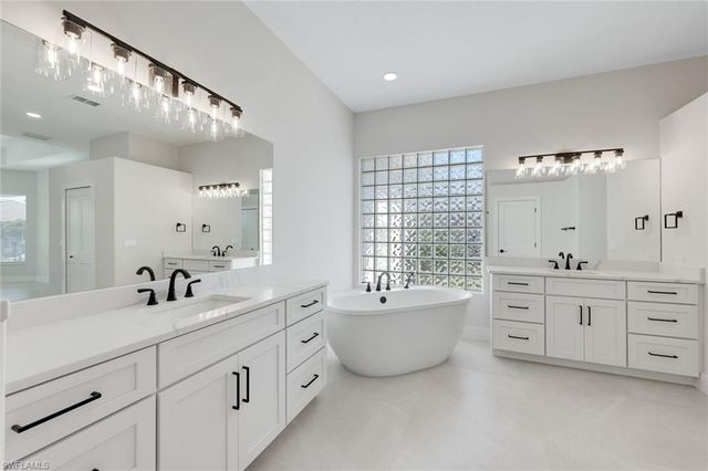 1524 SW 56th TER, Cape Coral, FL 33914