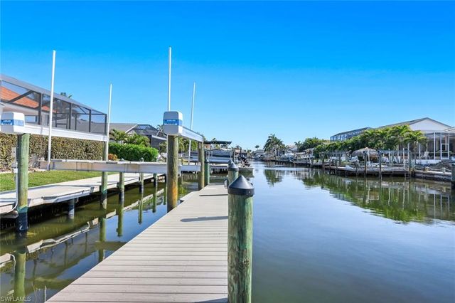 1524 SW 56th TER, Cape Coral, FL 33914