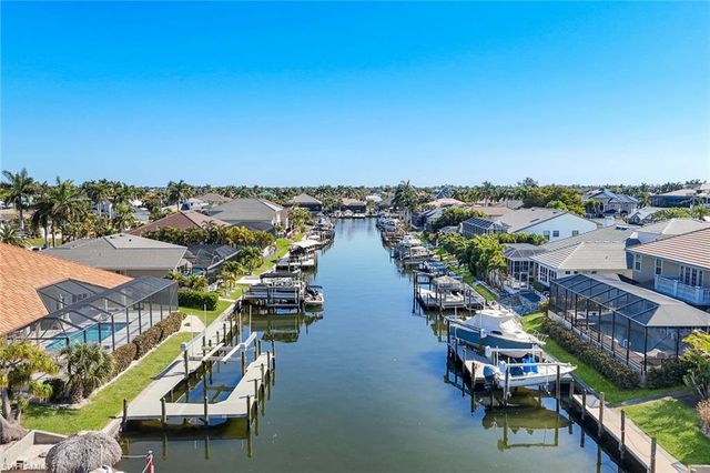 1524 SW 56th TER, Cape Coral, FL 33914