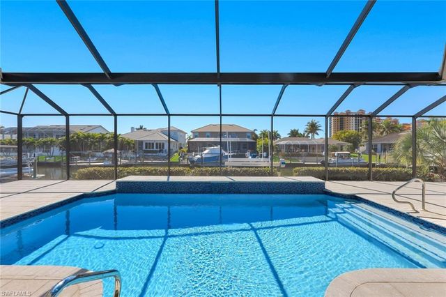 1524 SW 56th TER, Cape Coral, FL 33914