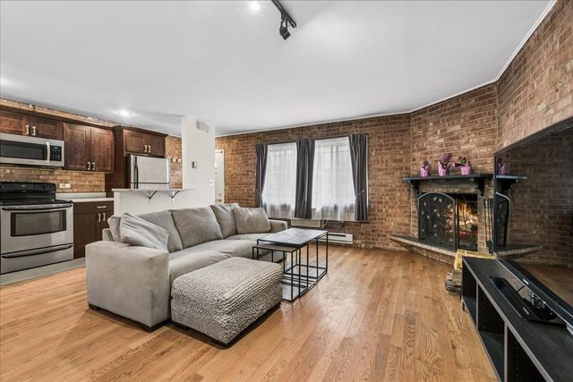 6118 N Hermitage Avenue A, Chicago, IL 60660