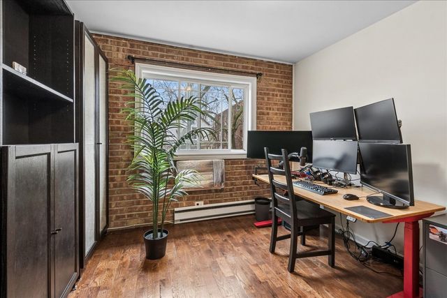 6118 N Hermitage Avenue A, Chicago, IL 60660