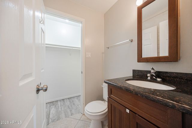 1234 N 36TH Street 204, Phoenix, AZ 85008