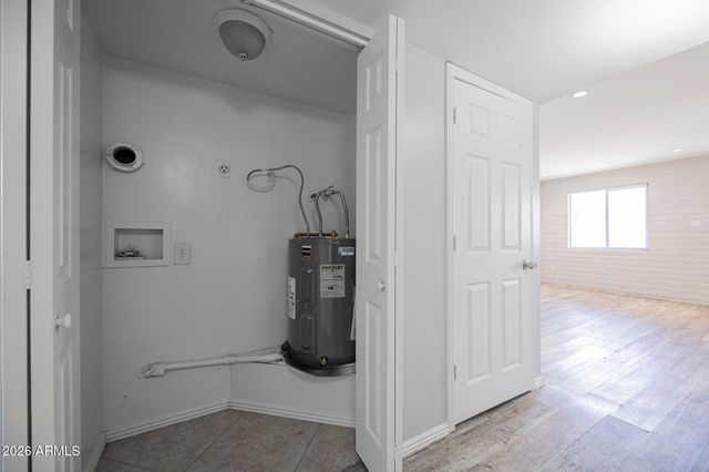 1234 N 36TH Street 204, Phoenix, AZ 85008