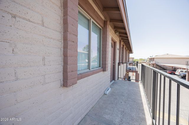 1234 N 36TH Street 204, Phoenix, AZ 85008
