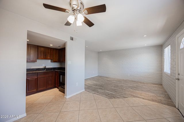 1234 N 36TH Street 204, Phoenix, AZ 85008