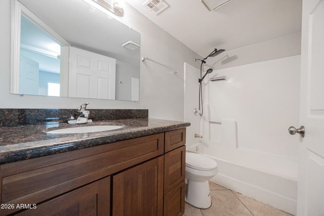 1234 N 36TH Street 204, Phoenix, AZ 85008