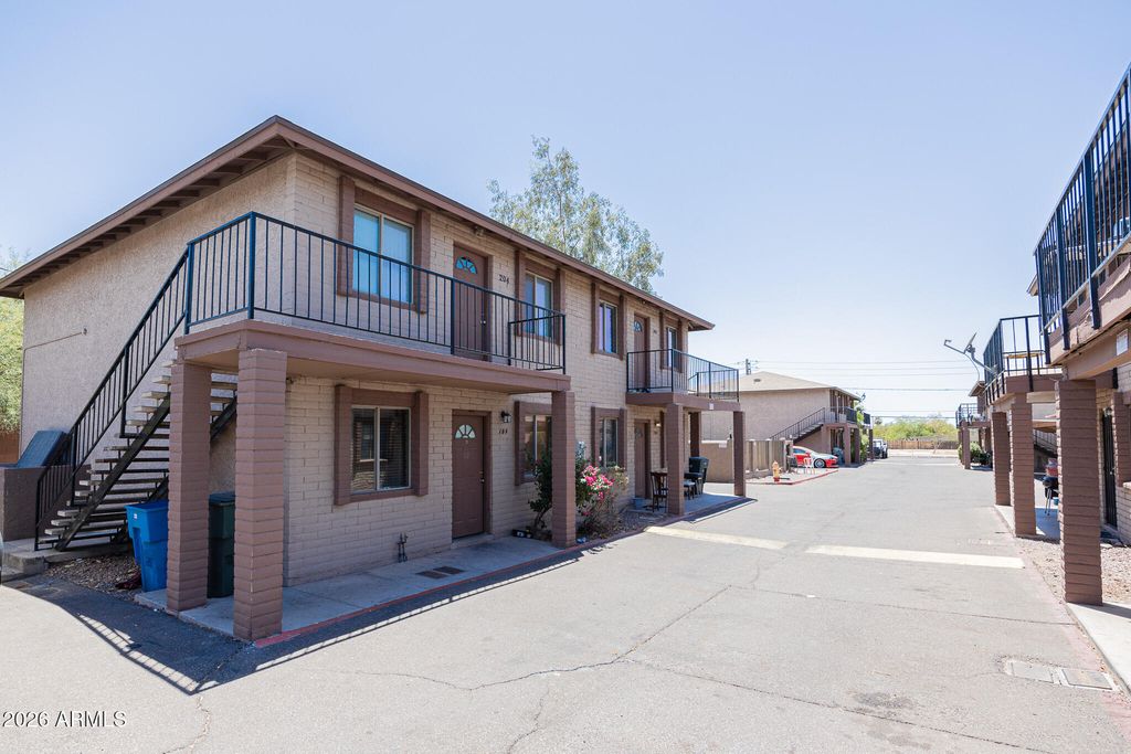 1234 N 36TH Street 204, Phoenix, AZ 85008