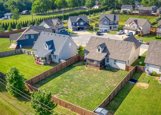 1765 Ellie Piper Cir, Clarksville, TN 37043