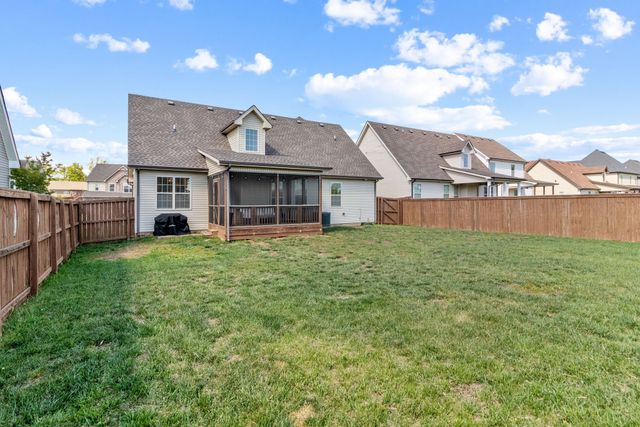1765 Ellie Piper Cir, Clarksville, TN 37043