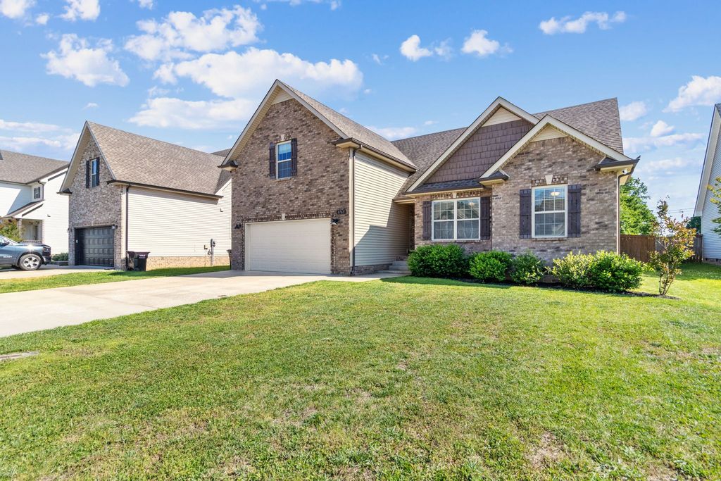 1765 Ellie Piper Cir, Clarksville, TN 37043